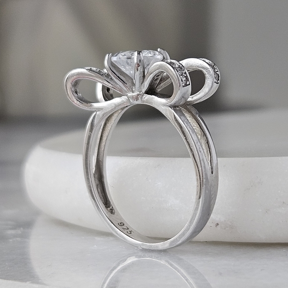Bow ring with round center gemstone, 925 Sterling Silver Charmed Aroma - Picture 2 of 5